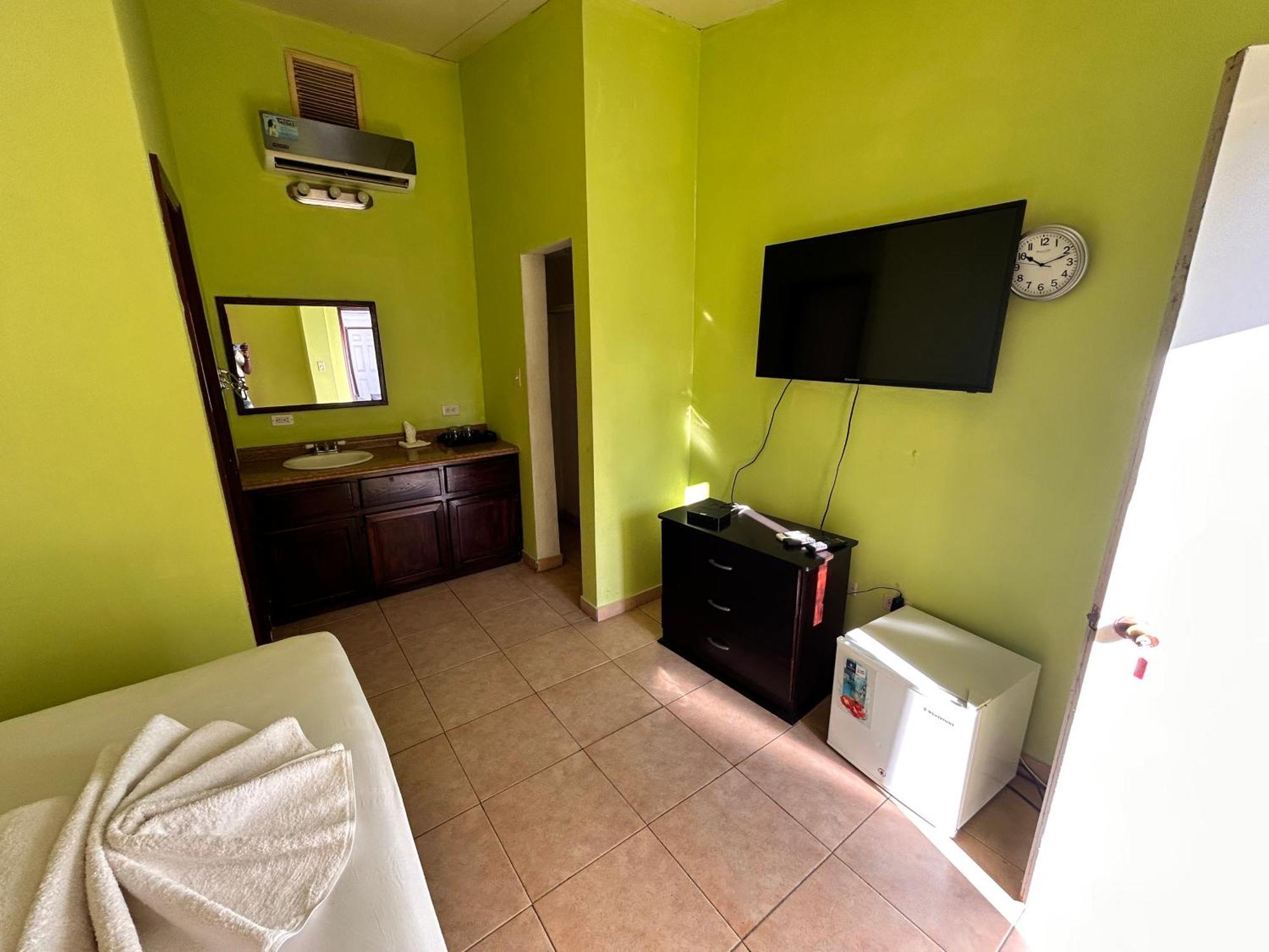 Arawak Hotel Leogane エクステリア 写真